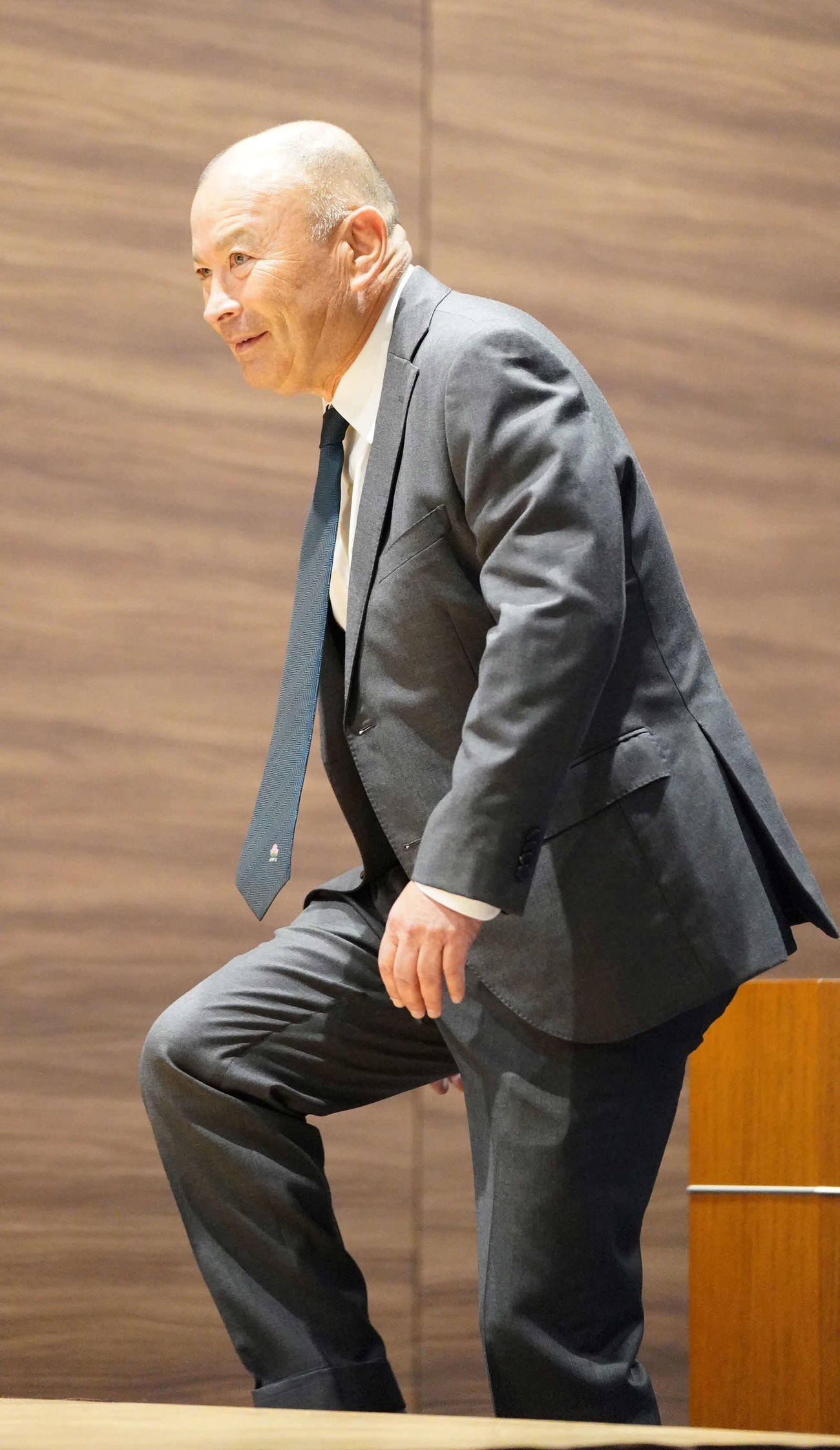 ラグビー日本代表HC就任が決定し記者会見に臨むエディー・ジョーンズ氏（撮影・小沢裕）