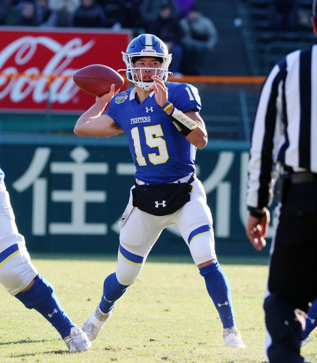 関学大対法大　第4Q、関学大QB鎌田はパスでTDをアシスト（撮影・加藤哉）