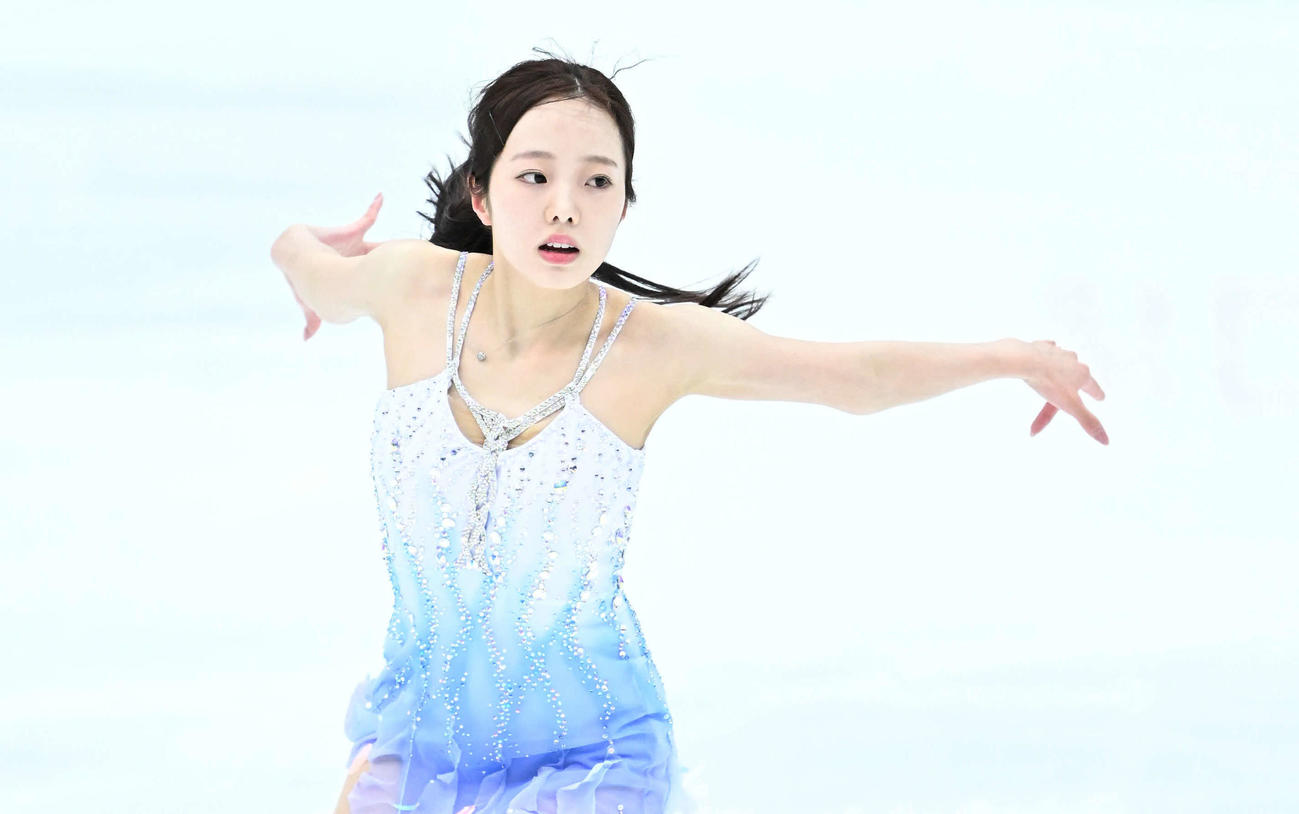 女子SPの公式練習をする本田（撮影・滝沢徹郎）
