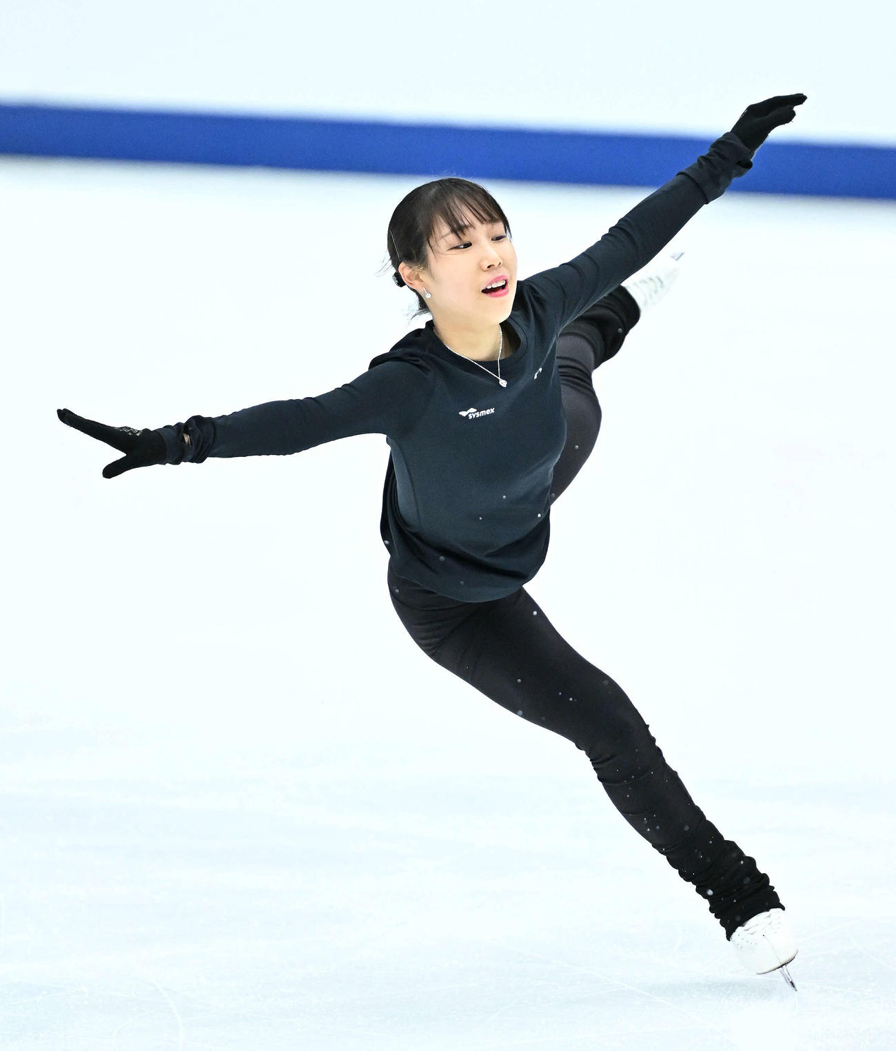 女子SPの公式練習をする三原（撮影・滝沢徹郎）
