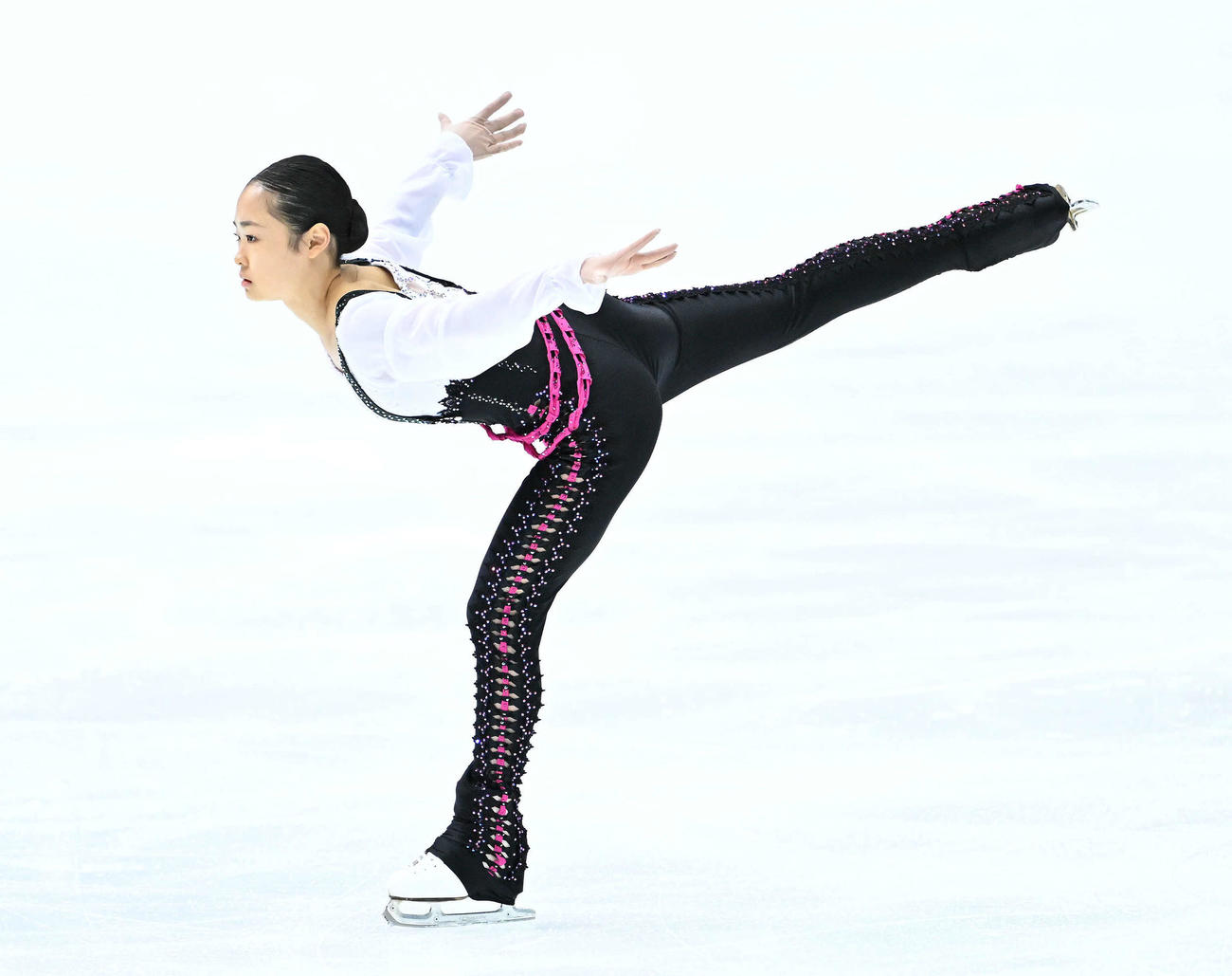 女子SPの公式練習をする島田（撮影・滝沢徹郎）