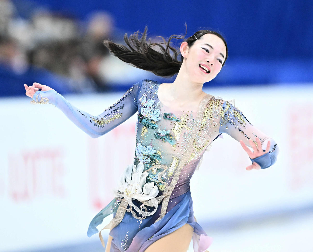 女子フリーの演技をする大庭（撮影・滝沢徹郎）