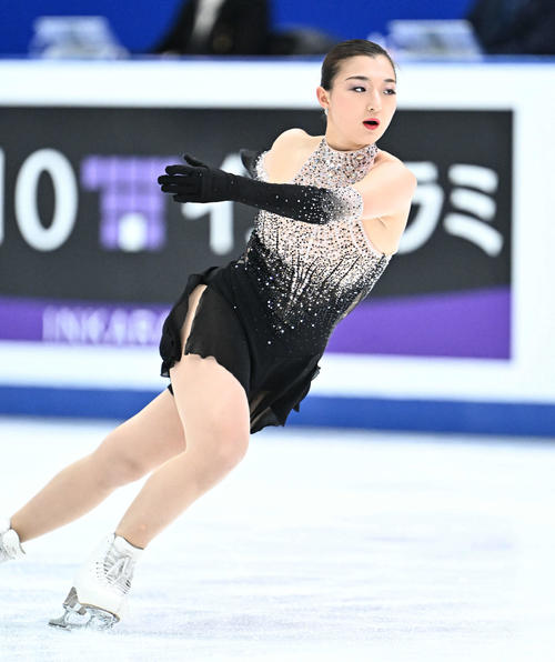 女子フリーの演技をする坂本（撮影・滝沢徹郎）