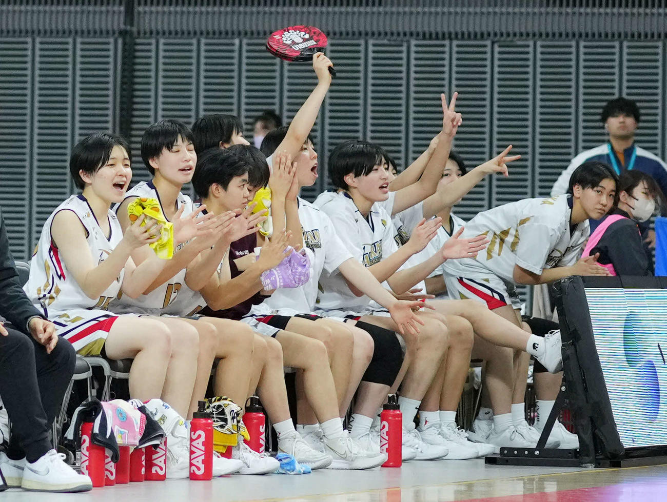 浜松開誠館対慶進　慶進に勝利し歓喜する浜松開誠館の選手たち（撮影・横山健太）