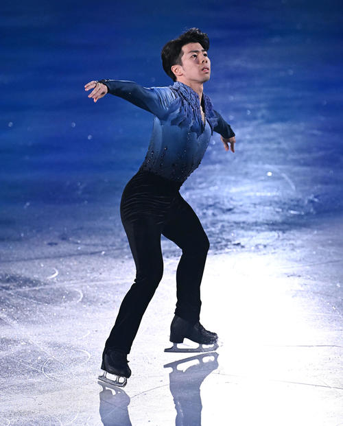エキシビションで演技する佐藤（撮影・滝沢徹郎）