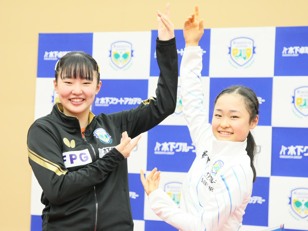 初対談に臨んだ張本（左）と島田（撮影・藤塚大輔）