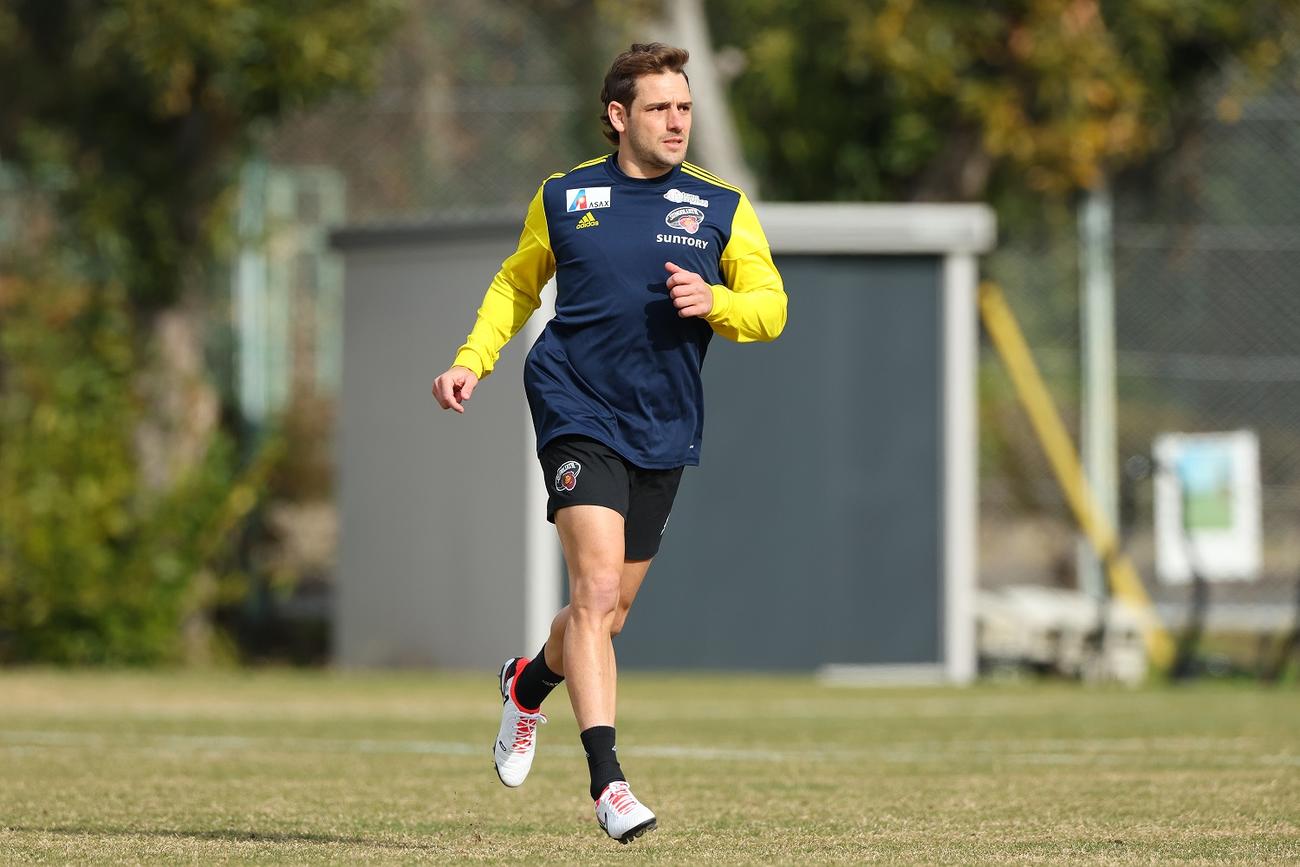 東京SGに新加入したW杯アルゼンチン代表SOニコラス・サンチェス（チーム提供）