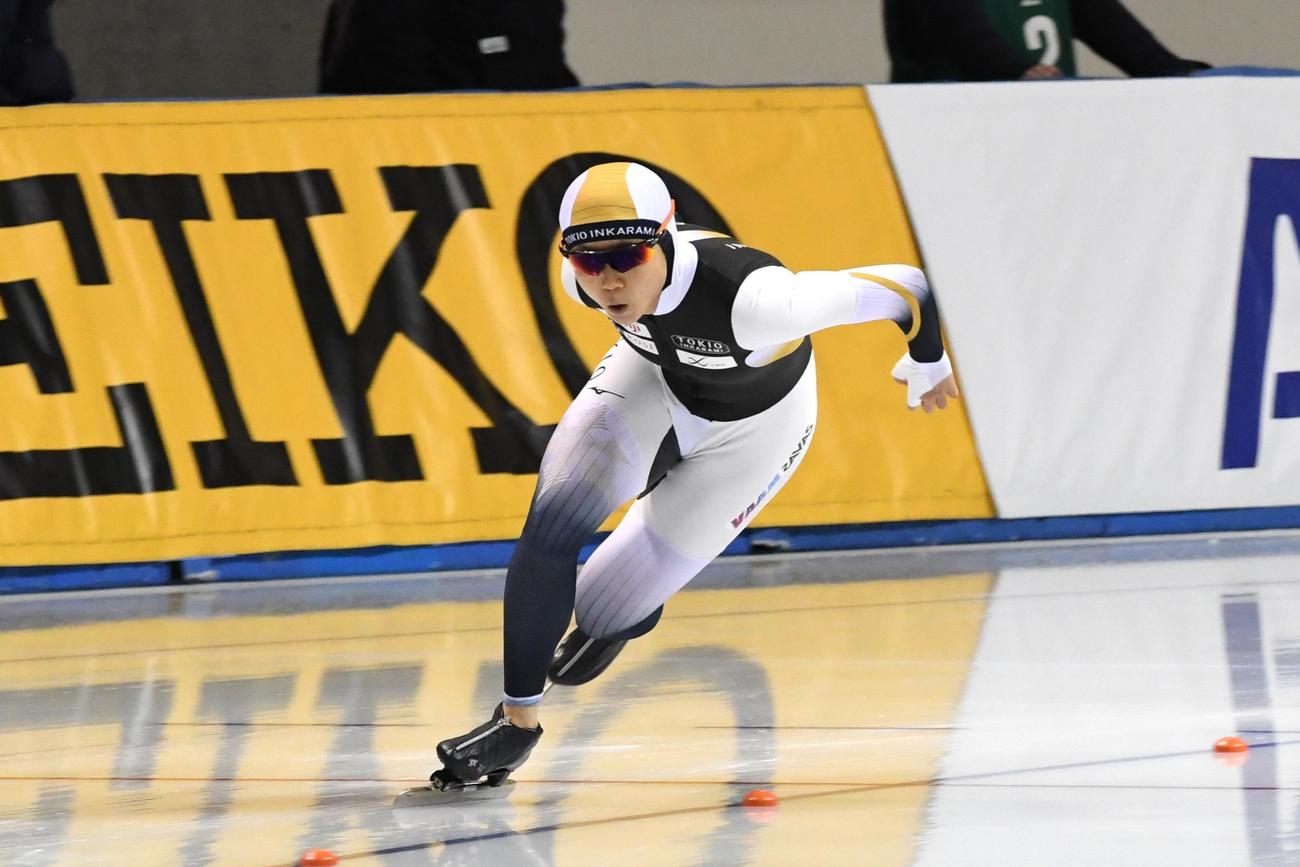 スプリント部門500メートルのレースを終え笑顔を見せる高木（撮影・石井翔太）