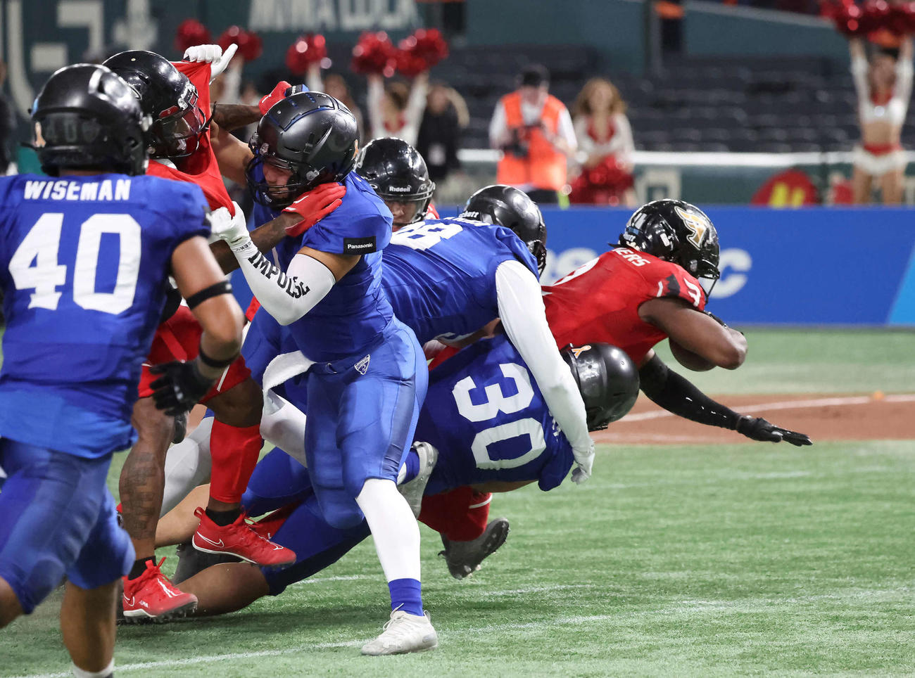 富士通対パナソニック　第1Q、富士通RBトラショーン・ニクソンがタッチダウンを決める（撮影・丹羽敏通）