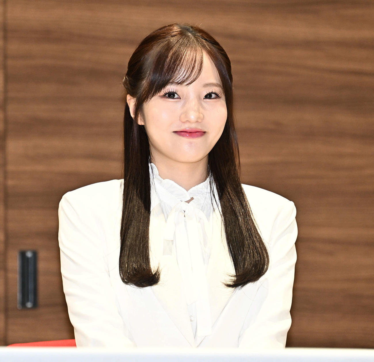 引退会見に臨む本田（撮影・滝沢徹郎）