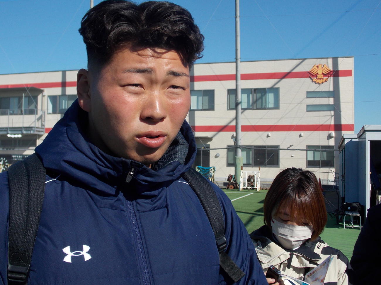 前日練習後に思いを語る帝京大・青木（撮影・松本航）