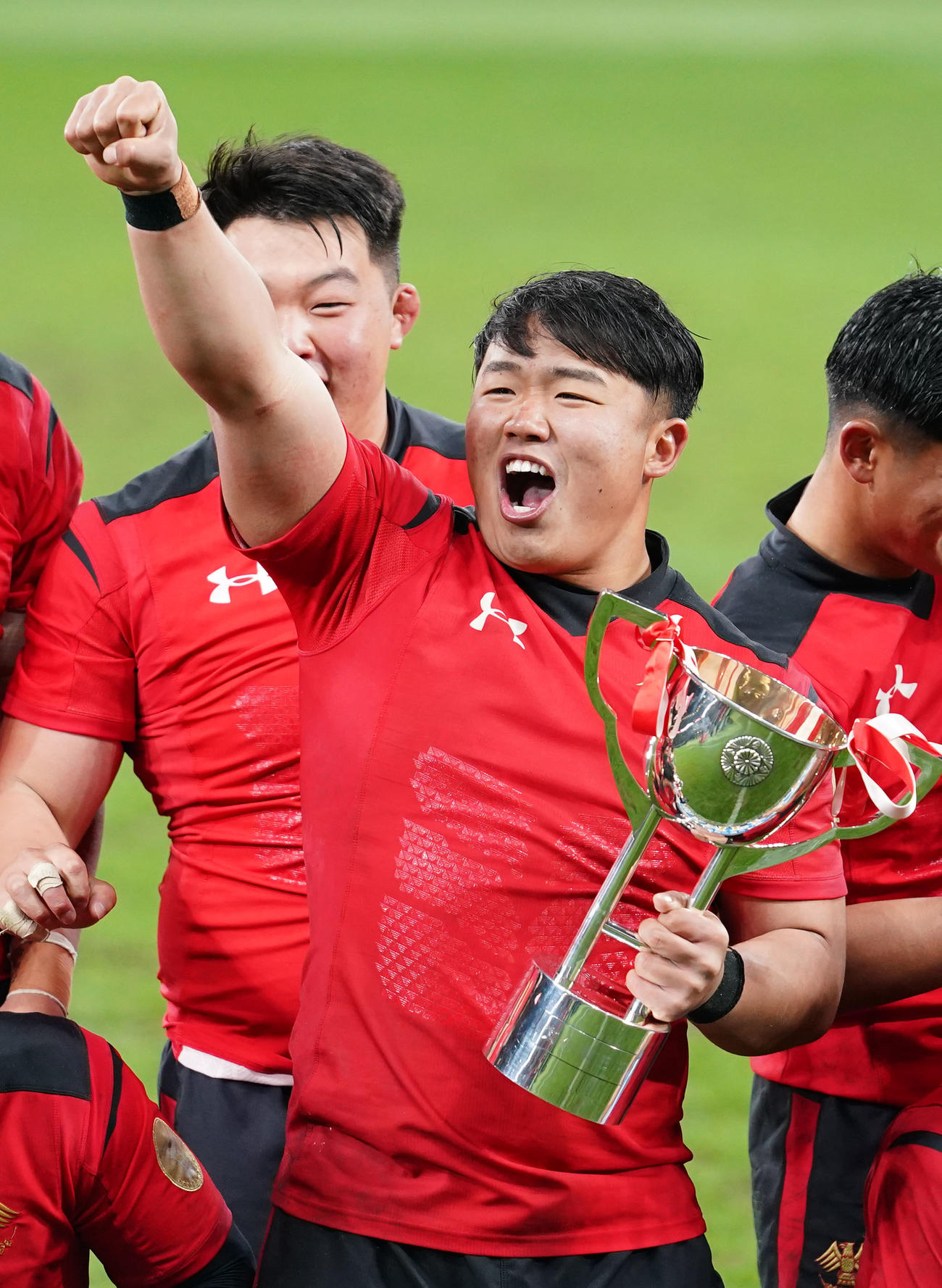 帝京大対明大　優勝を果たし歓喜する帝京大フッカー江良（撮影・横山健太）