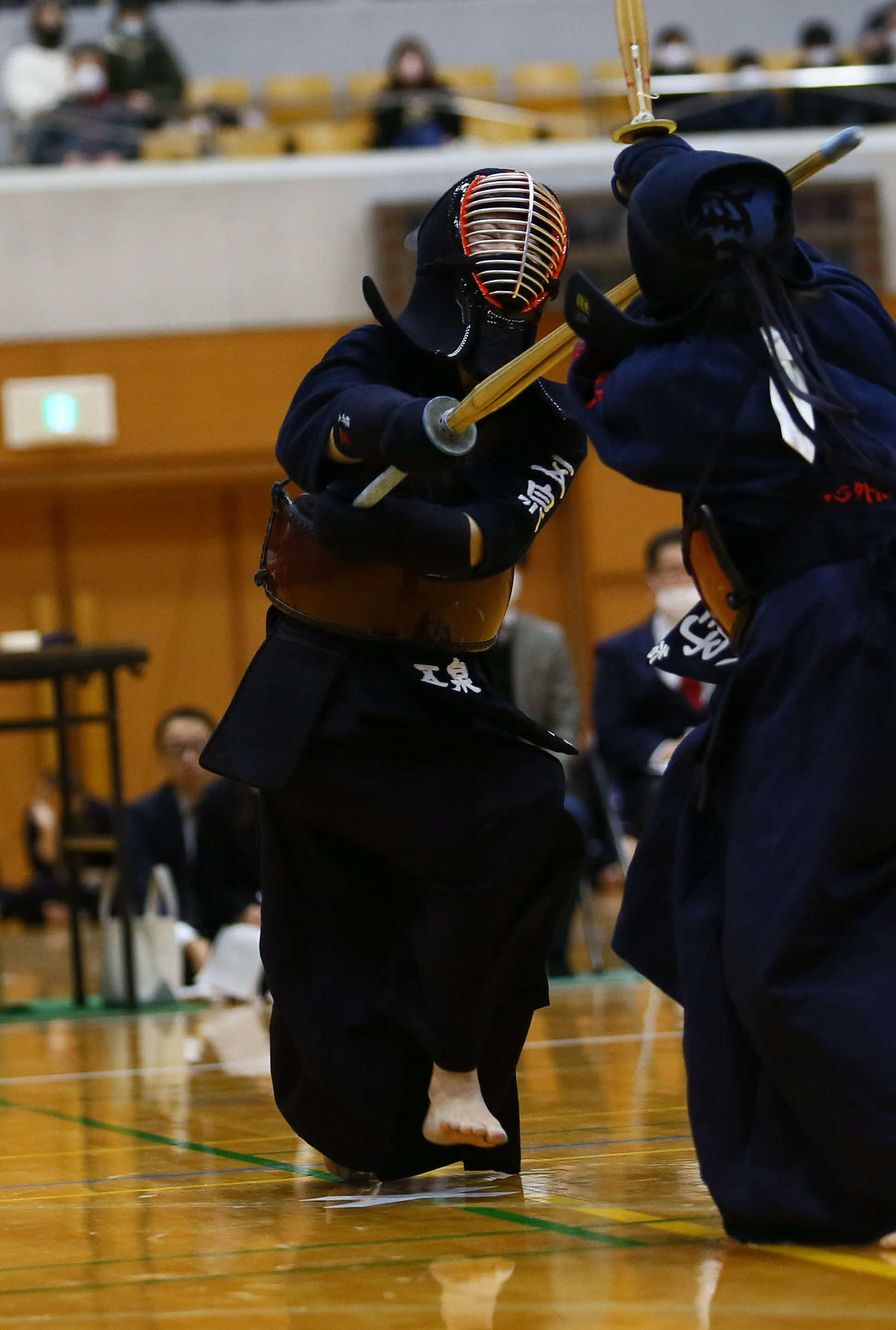中堅戦で攻撃を仕掛ける桜井あゆ未