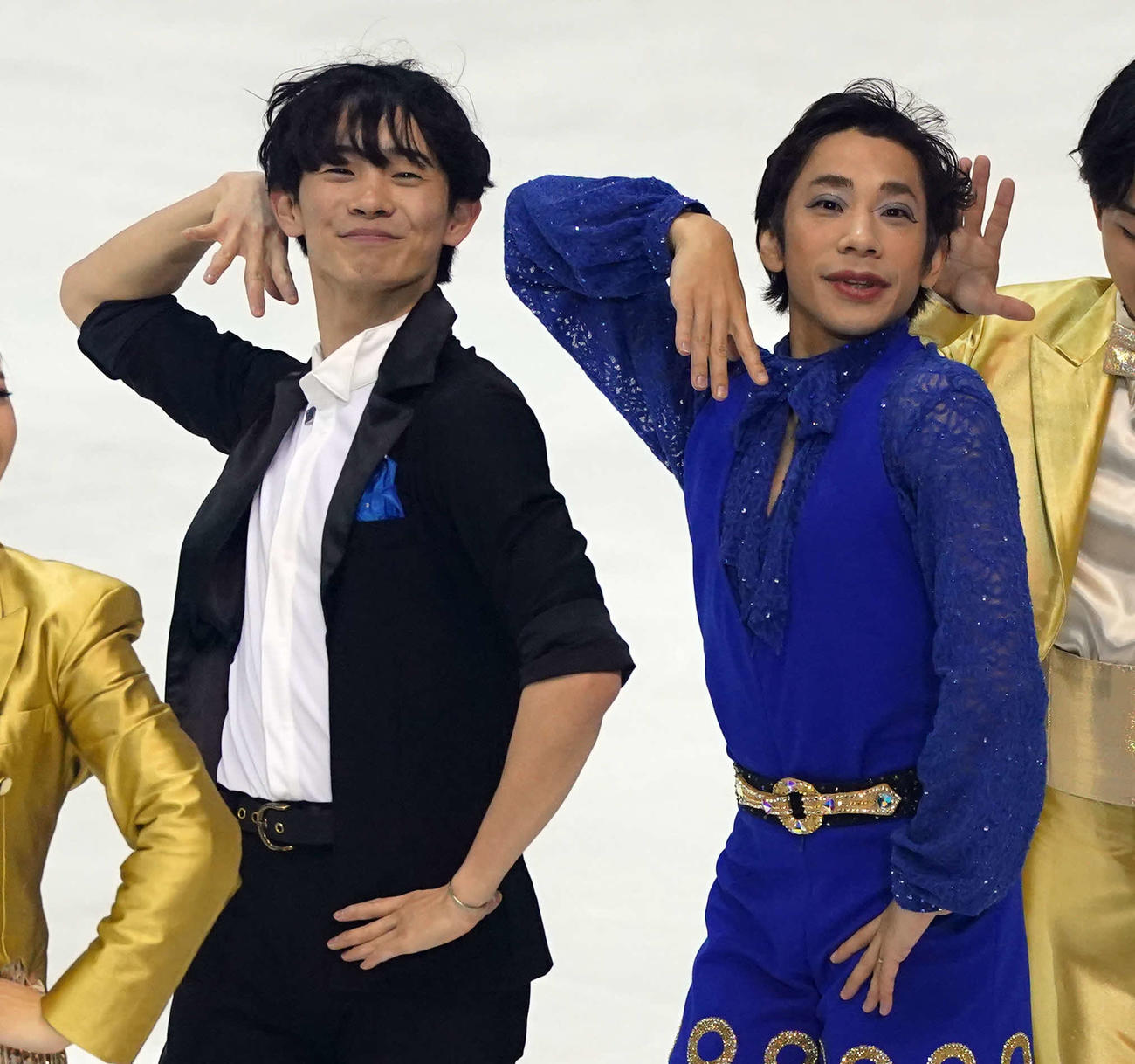 笑顔を見せる織田信成さん（右）と島田高志郎（撮影・たえ見朱実）