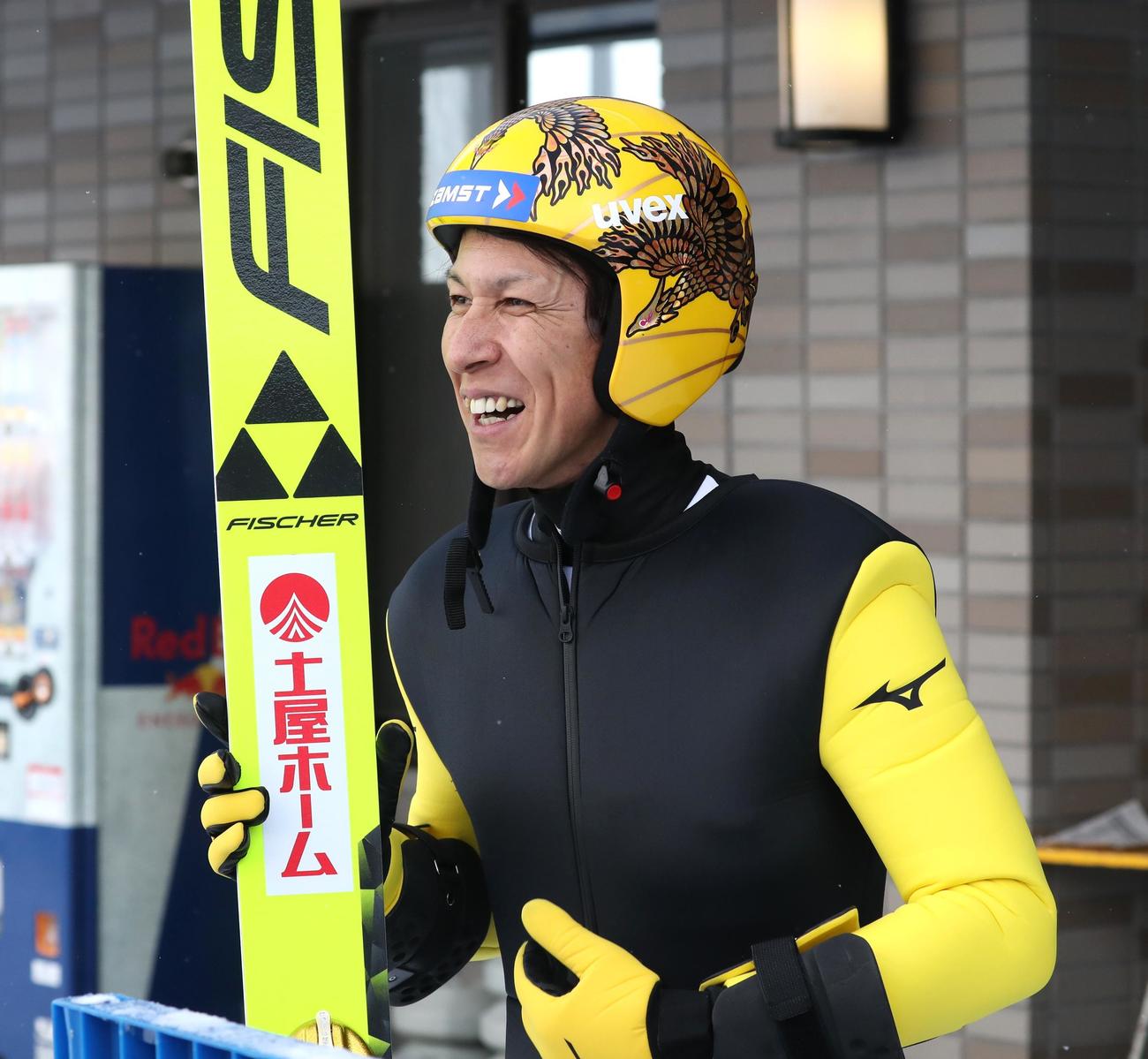 日本人最高の9位に入り笑顔の葛西（撮影・黒川智章）