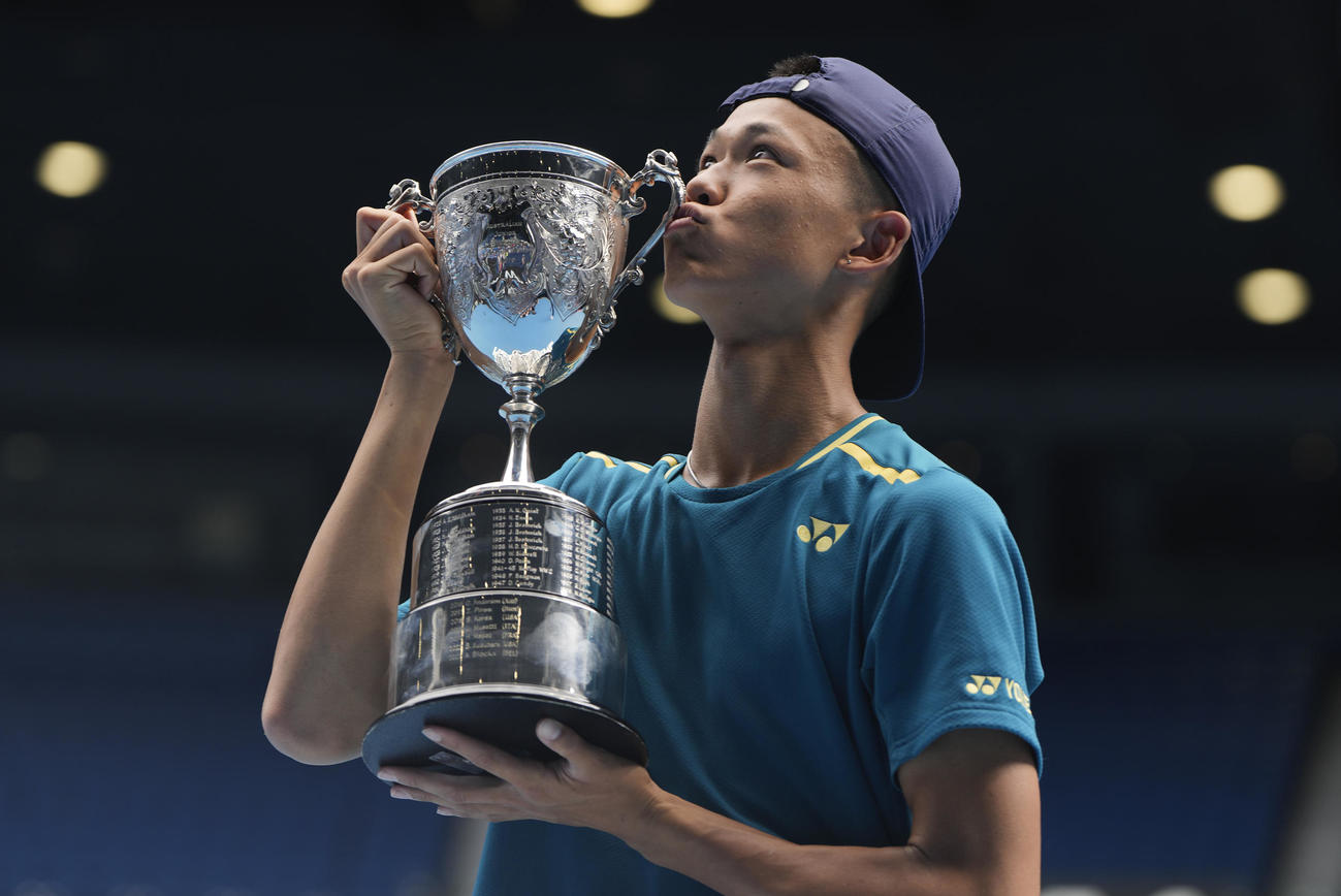 全豪オープン・ジュニアで優勝を飾った坂本怜（AP）