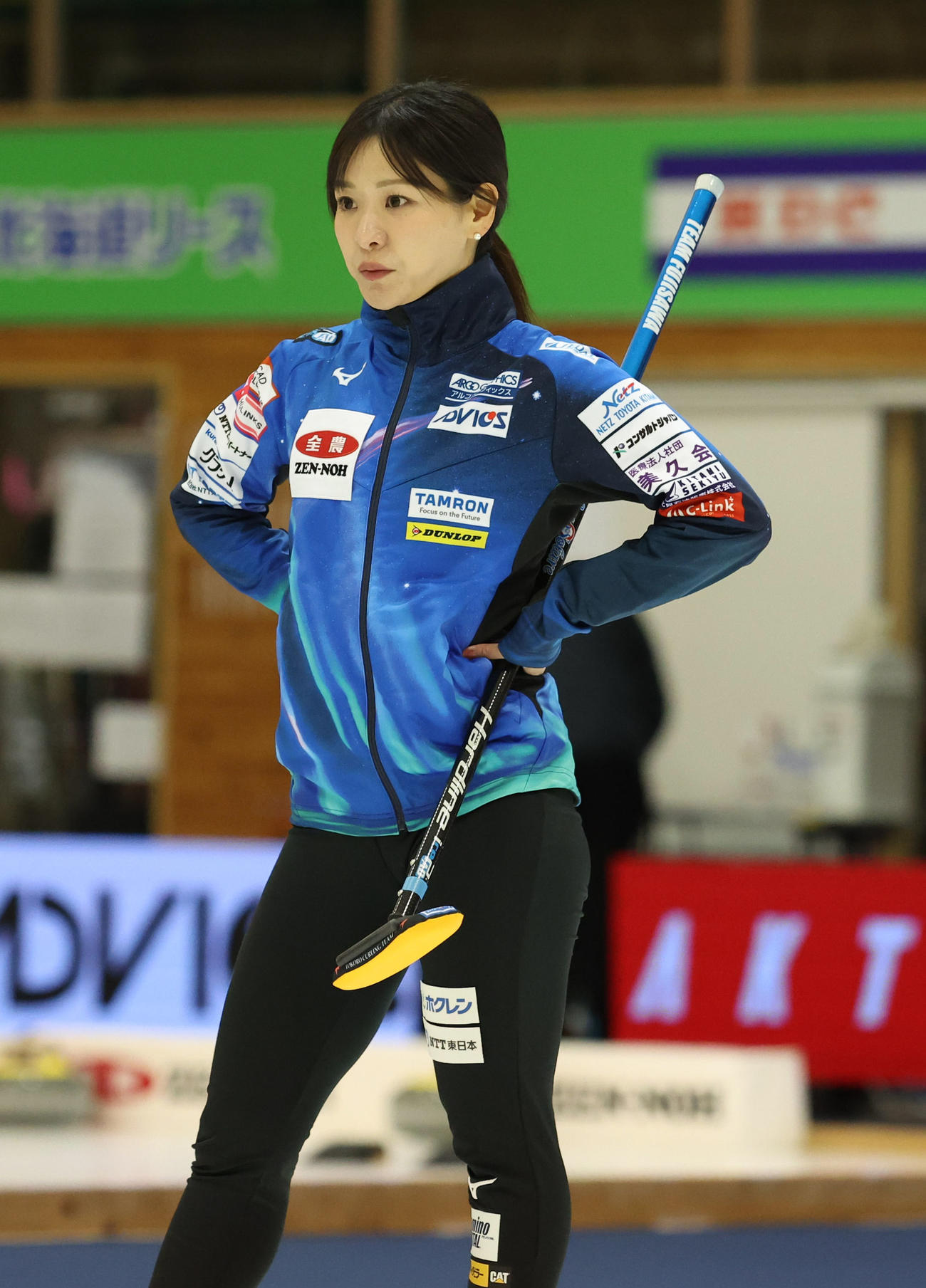 公式練習をするロコ・ソラーレの吉田知（撮影・佐藤翔太）