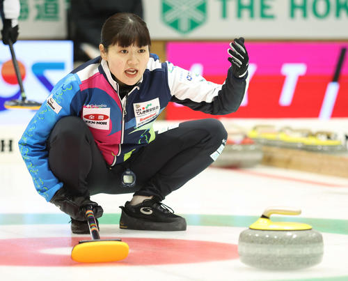 フォルティウス対SC軽井沢クラブ 第1エンド、指示を出すフォルティウスの小谷(撮影・佐藤翔太)