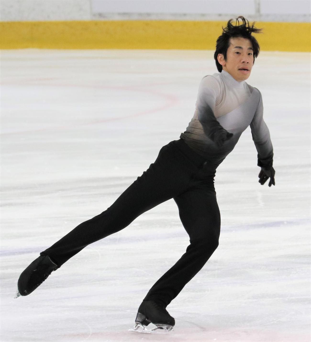 国民スポーツ大会冬季大会　成年男子フリーで演技を披露する織田（撮影・藤塚大輔）