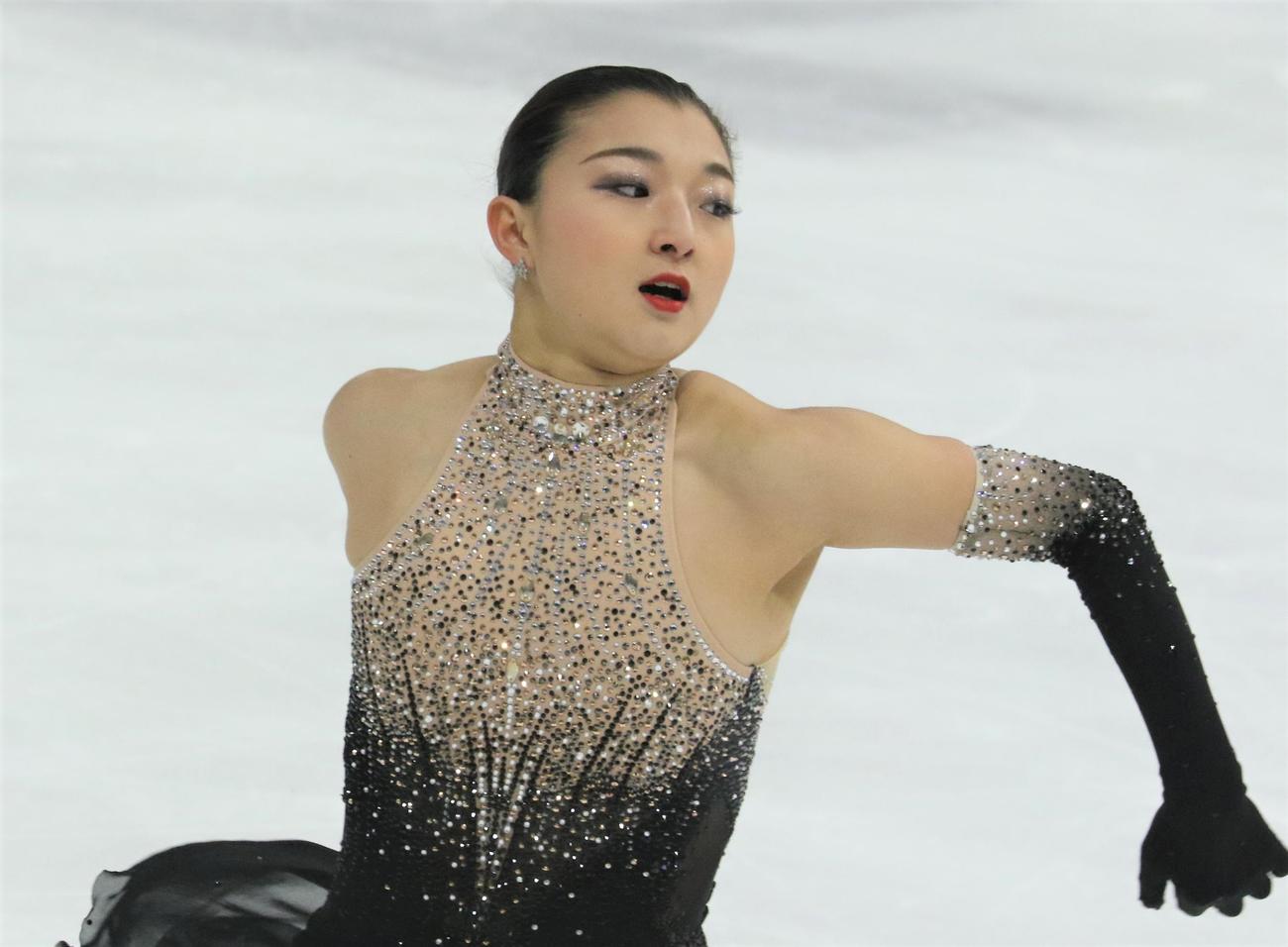 国民スポーツ大会冬季大会　成年女子フリーで演技を披露する坂本（撮影・藤塚大輔）