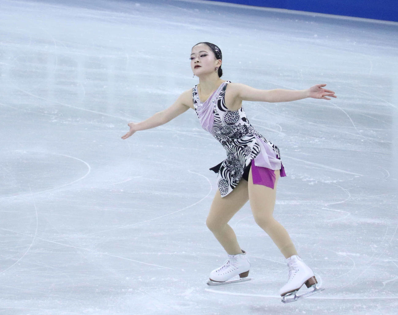 女子フリーで演技する渡辺倫果（撮影・竹本穂乃加）