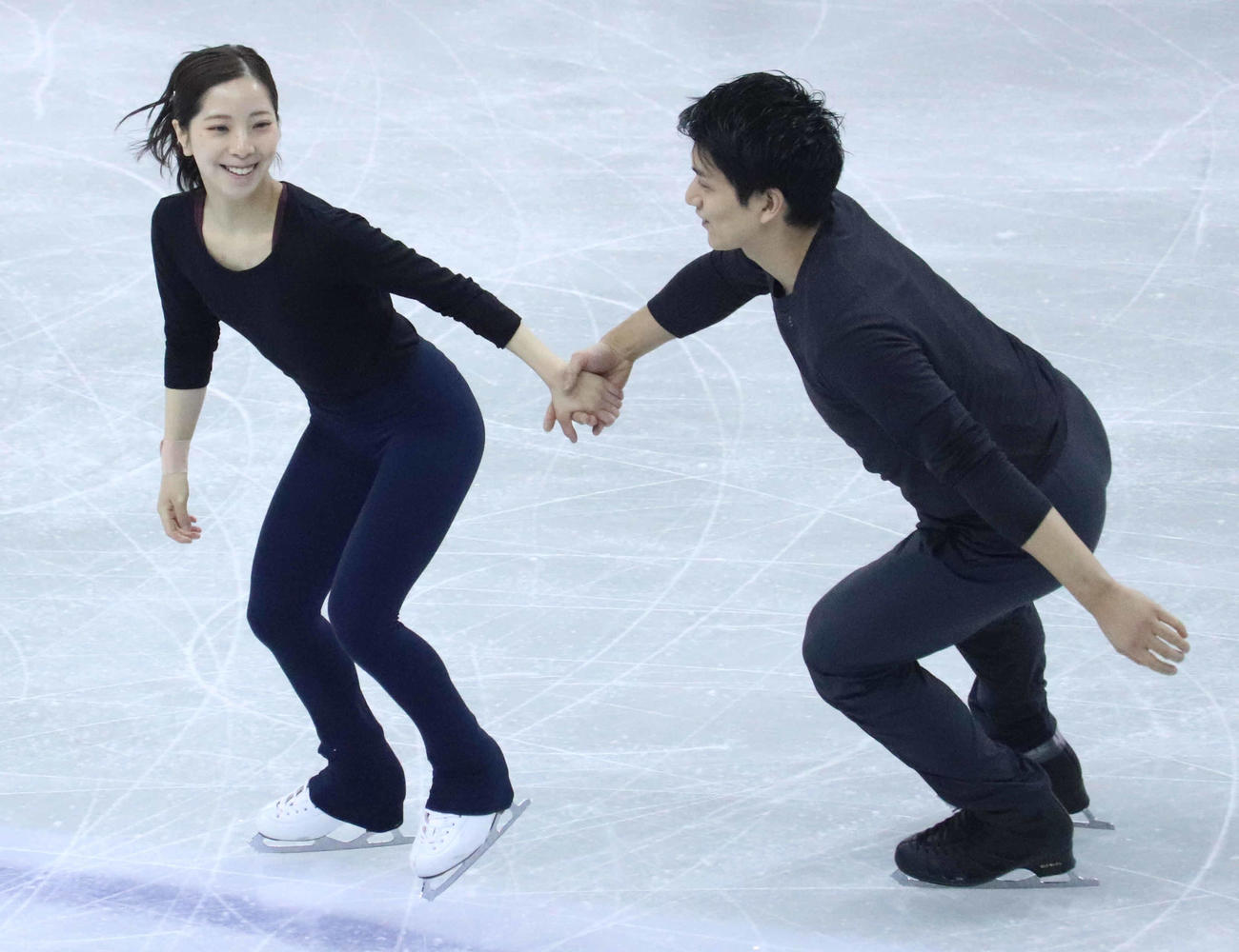 公式練習に参加した三浦璃来、木原龍一組（撮影・竹本穂乃加）