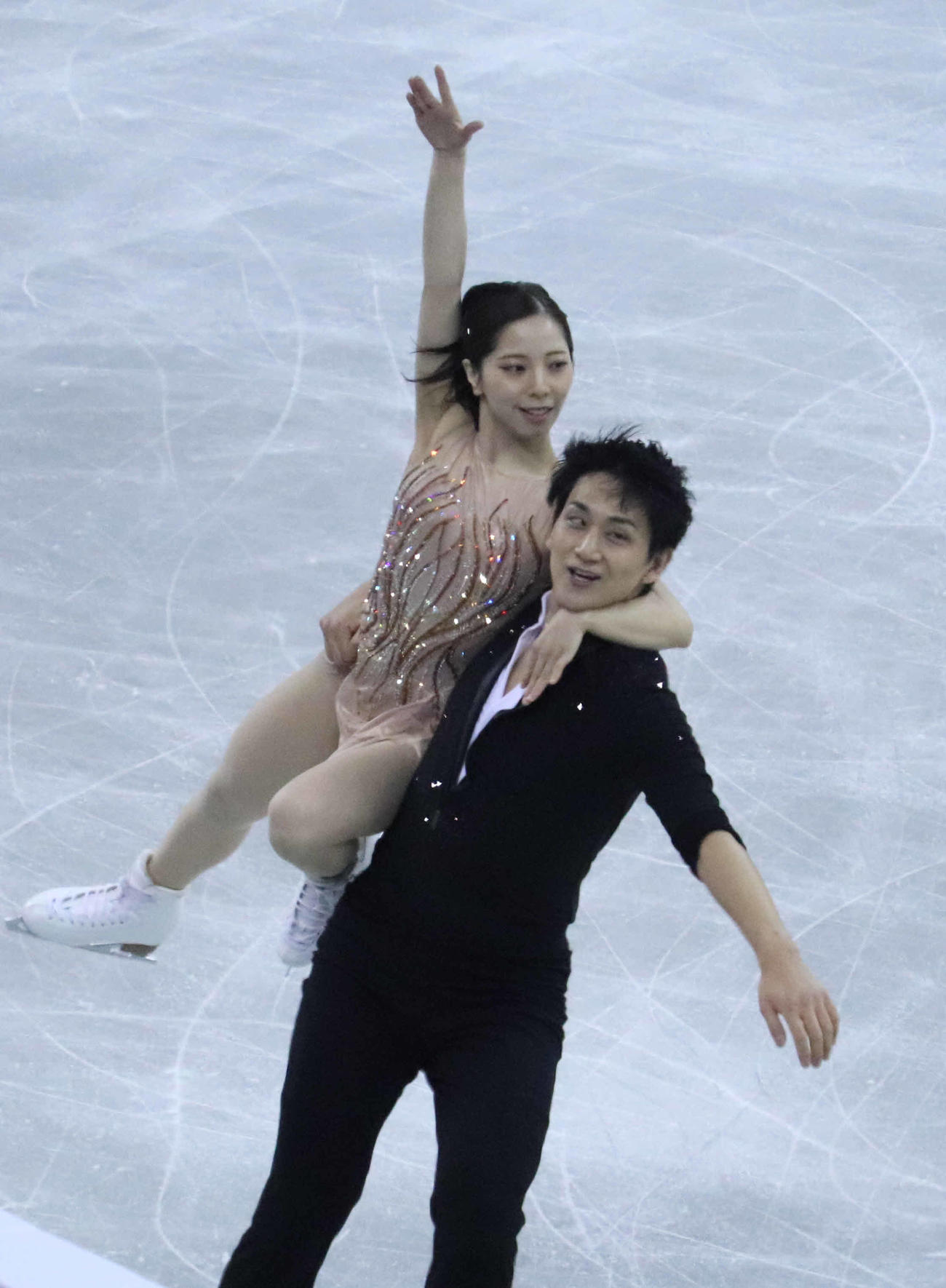 フリーに臨んだ三浦璃来、木原龍一組（撮影・竹本穂乃加）＝2024年2月3日、中国・上海
