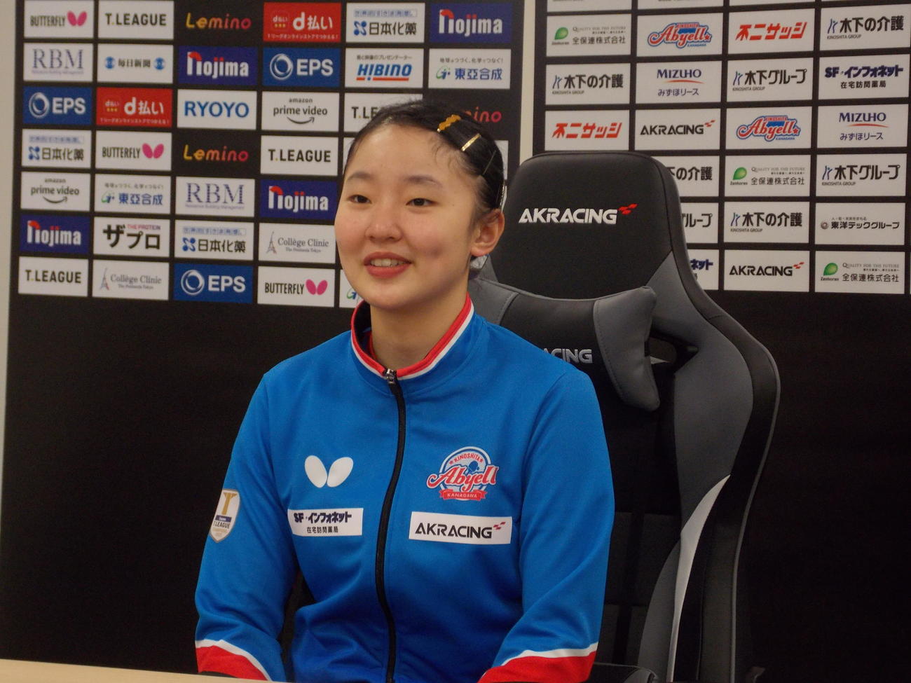 Tリーグ九州戦後、記者会見で思いを語る神奈川の張本美和（撮影・松本航）