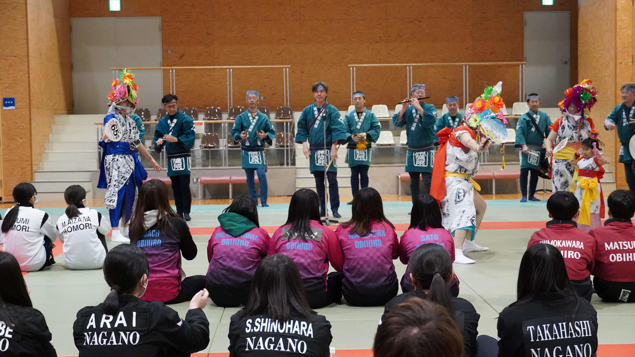 交流会で披露されたねぶた囃子