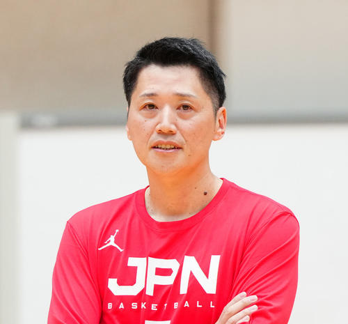 バスケ女子日本代表の恩塚監督（2024年1月撮影）