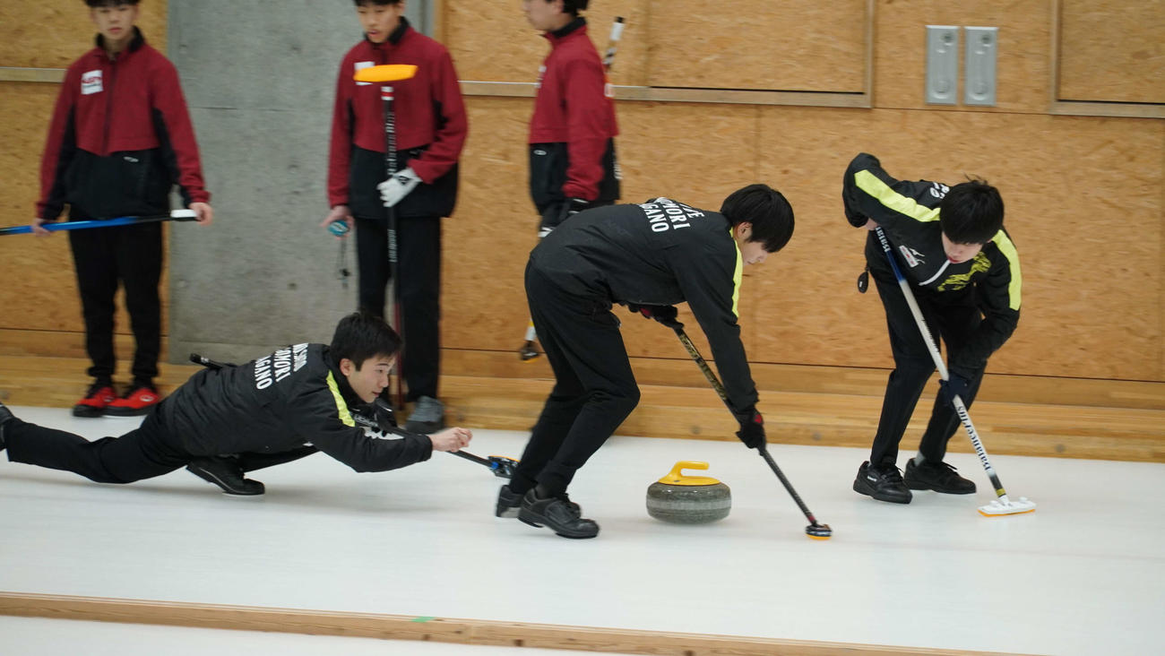 4連勝で男子1位通過を決めた青森・長野合同