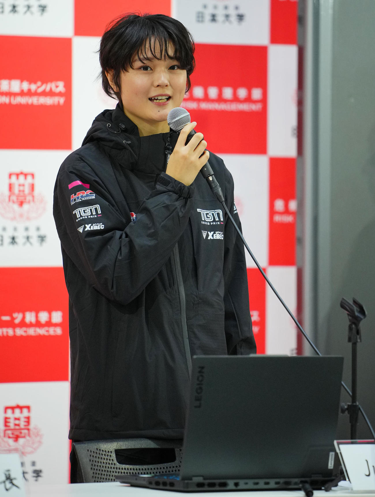 会見の冒頭であいさつするJujuこと野田樹潤（撮影・垰建太）