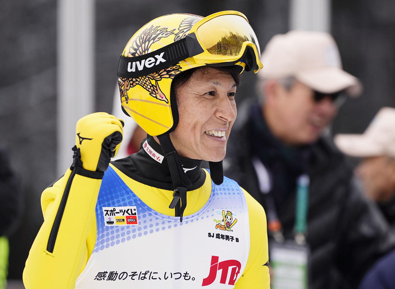 成年男子Bジャンプで初優勝した北海道・葛西紀明(共同)