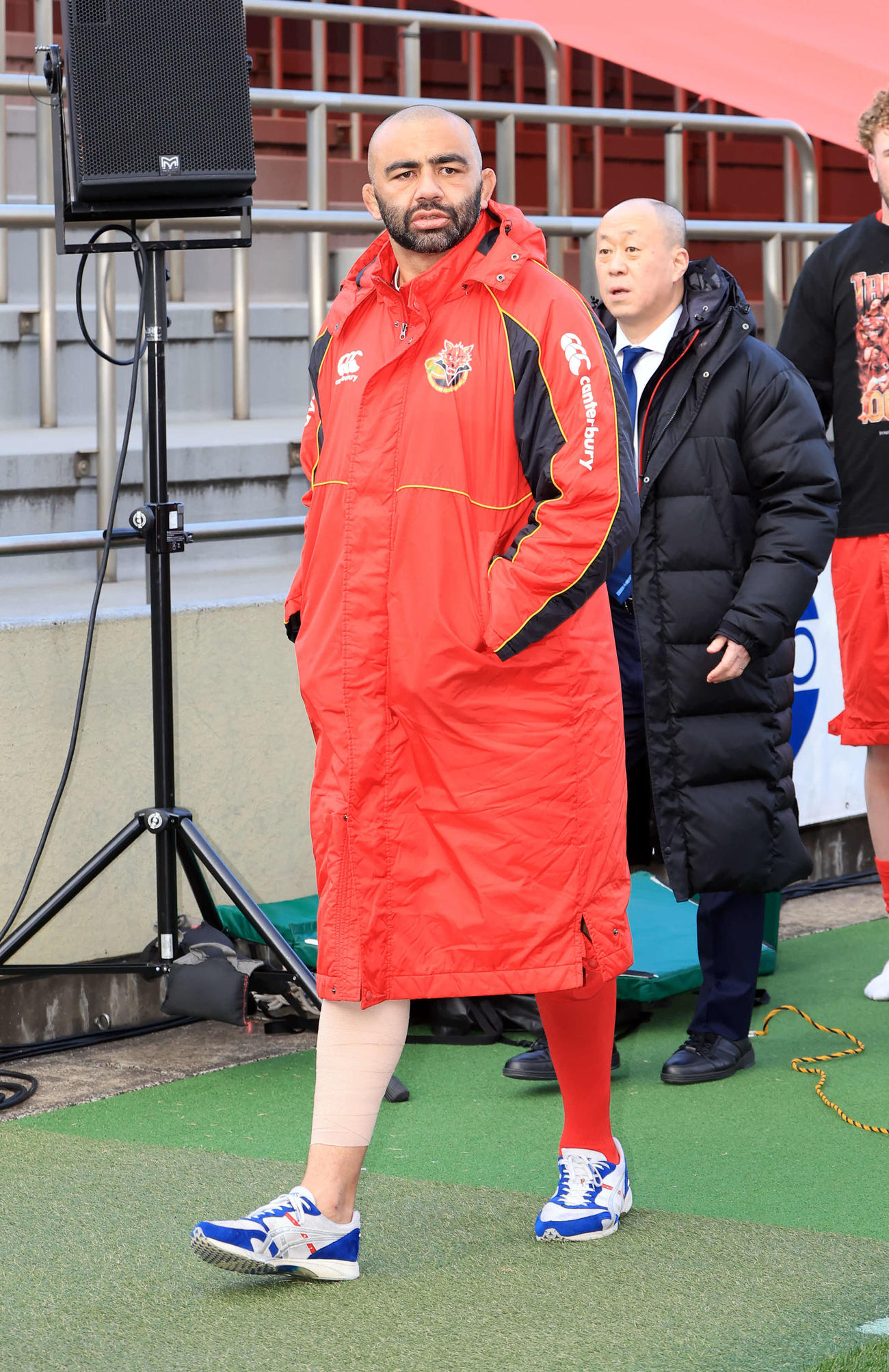 BL東京対横浜　快勝し、途中交代したBL東京リーチ・マイケルは引き揚げる（撮影・浅見桂子）
