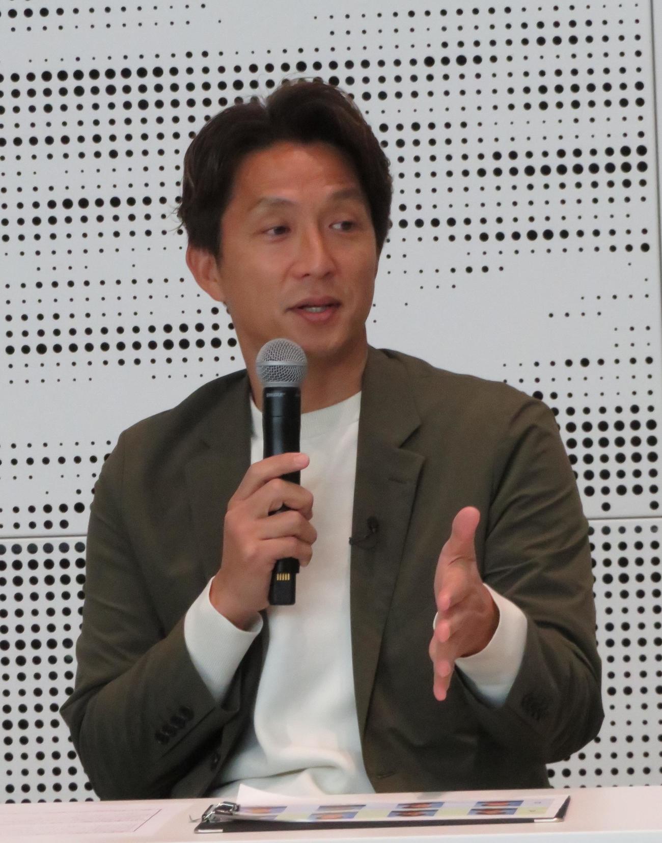ボートレースのトップルーキーたちに「一流アスリート」としての教訓を伝える福西崇史氏（撮影・峯岸佑樹）