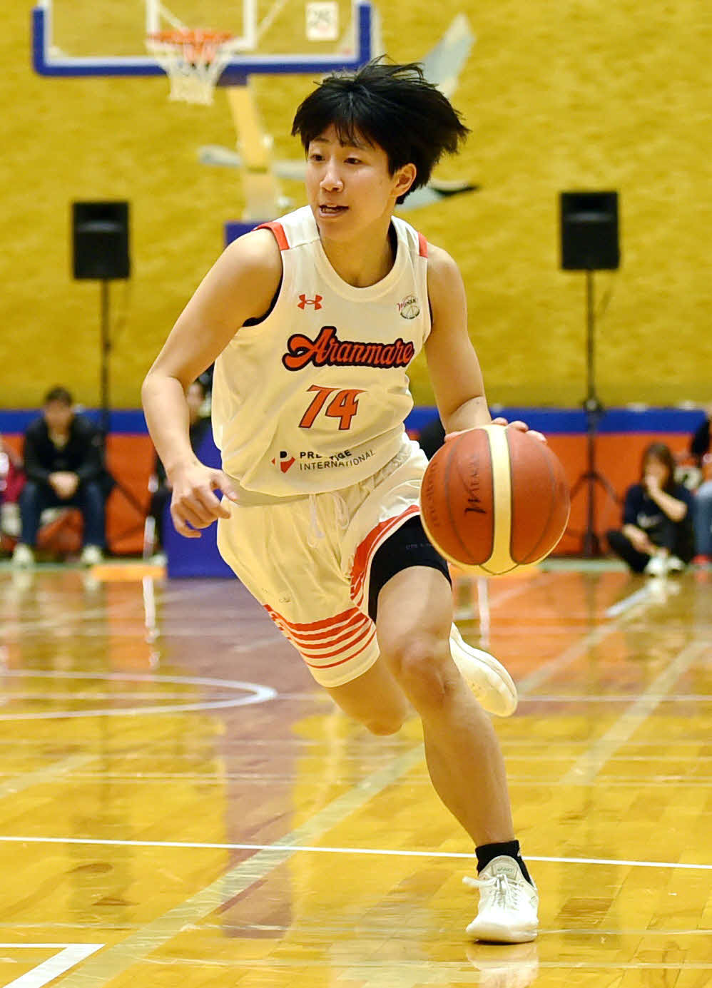 25日、新潟戦でドライブする樋口（撮影・相沢孔志）