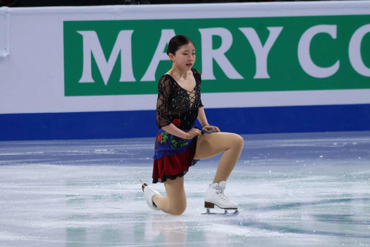 世界選手権女子SP　演技を終えてうつむく千葉百音（撮影・阿部健吾）