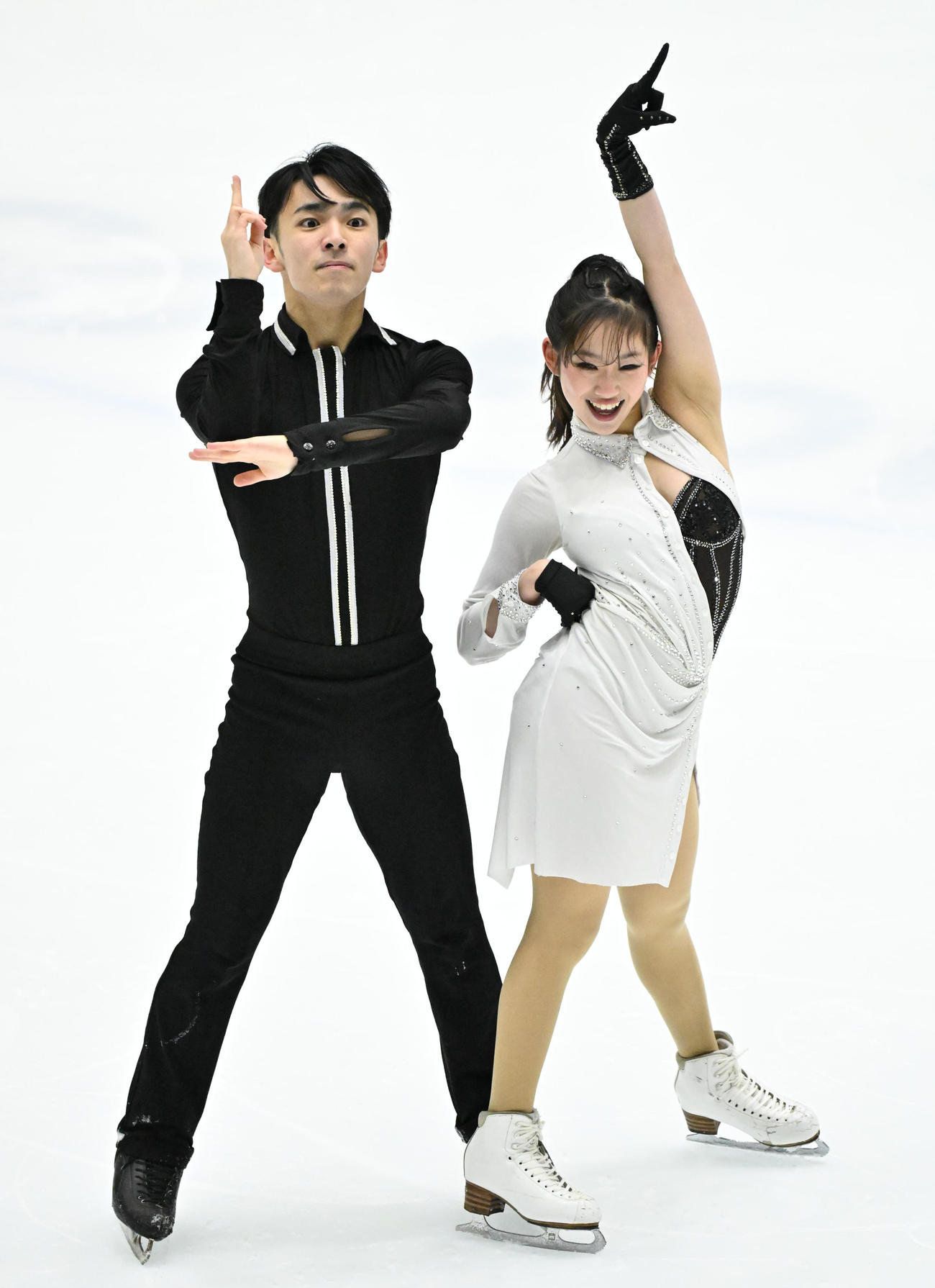 岸本彩良（右）田村篤彦ペア（2023年11月18日撮影）