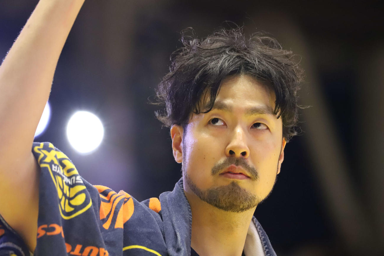 宇都宮対SR渋谷　自身リーグ戦最多の3本の3ポイントシュートを決めるなど、チームの11連勝をけん引した宇都宮の竹内公輔（撮影・沢田啓太郎）