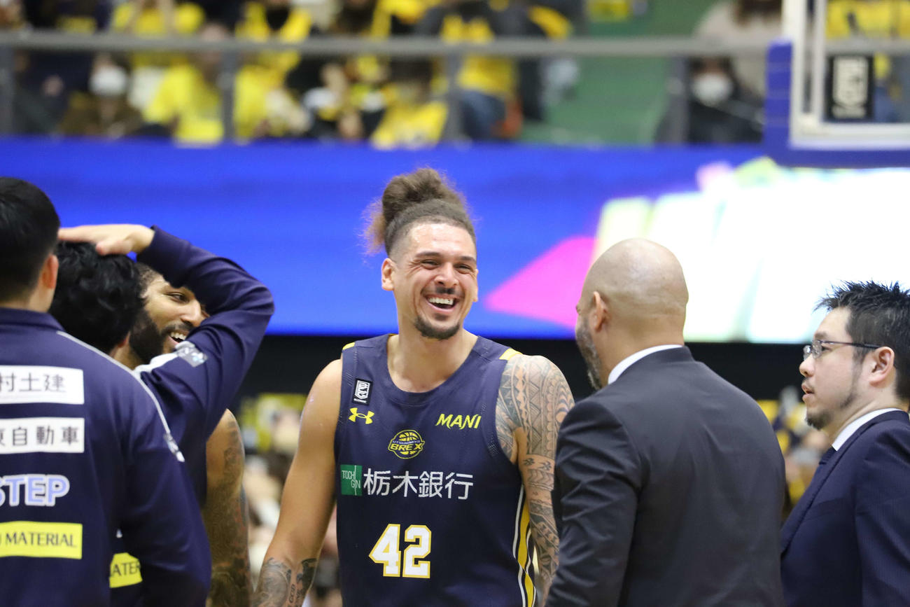 宇都宮対SR渋谷　チーム最多の22得点をマークした宇都宮フォトゥは試合後にこの笑顔（撮影・沢田啓太郎）