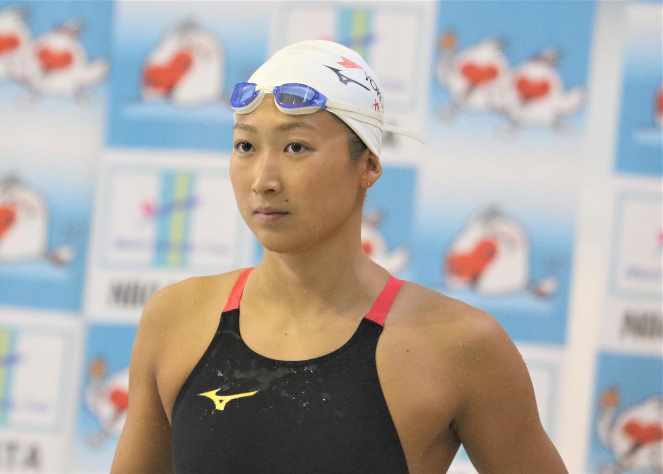 報道陣へ練習を公開した競泳女子の池江（撮影・藤塚大輔）