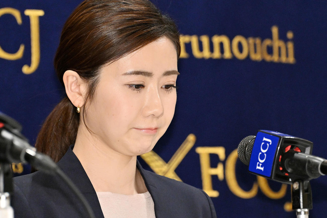 会見に臨む福原愛さん（撮影・滝沢徹郎）