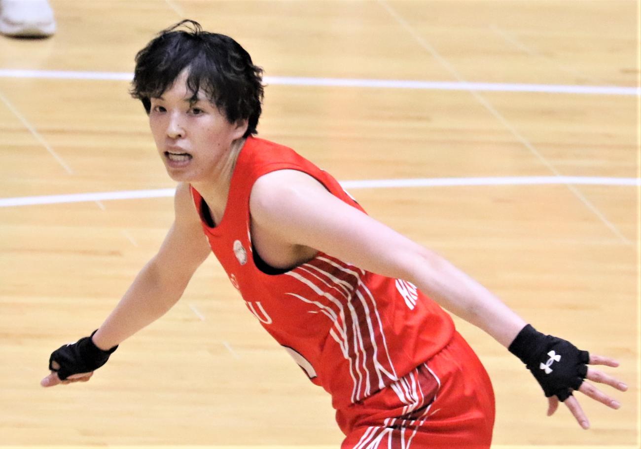 Wリーグ富士通対シャンソン　プレーする富士通・林（撮影・藤塚大輔）