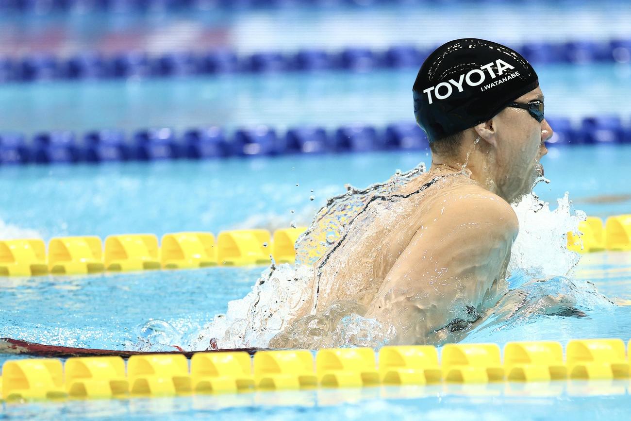 男子200メートル平泳ぎ予選　力泳する渡辺（撮影・河田真司）