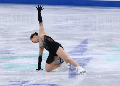 フィニッシュポーズを決める坂本