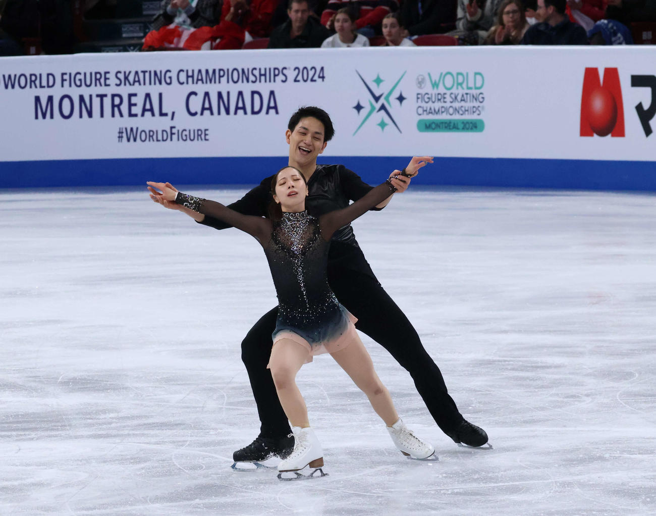 笑顔がこぼれる木原と三浦