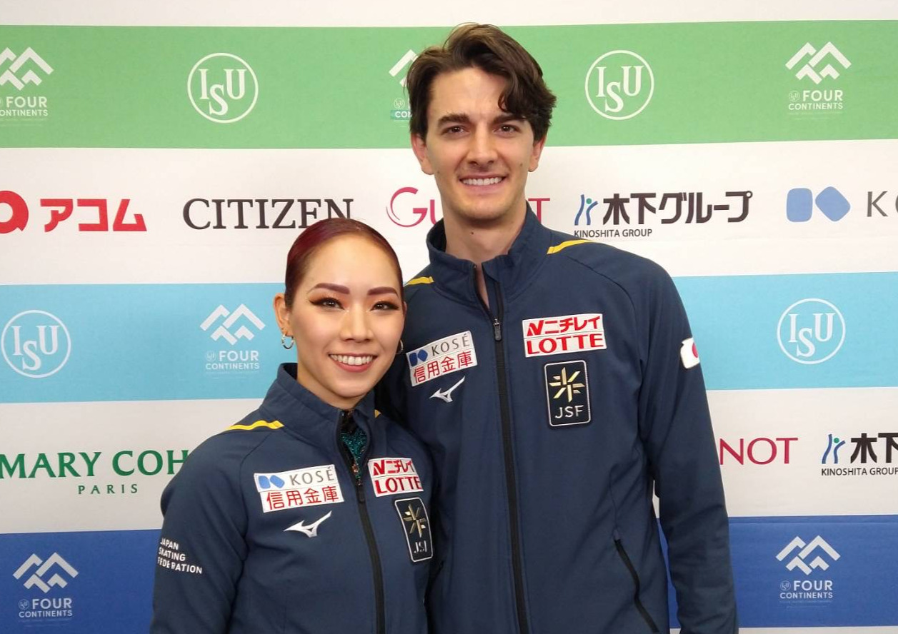 小松原美里（左）と小松原尊（2023年2月10日撮影）