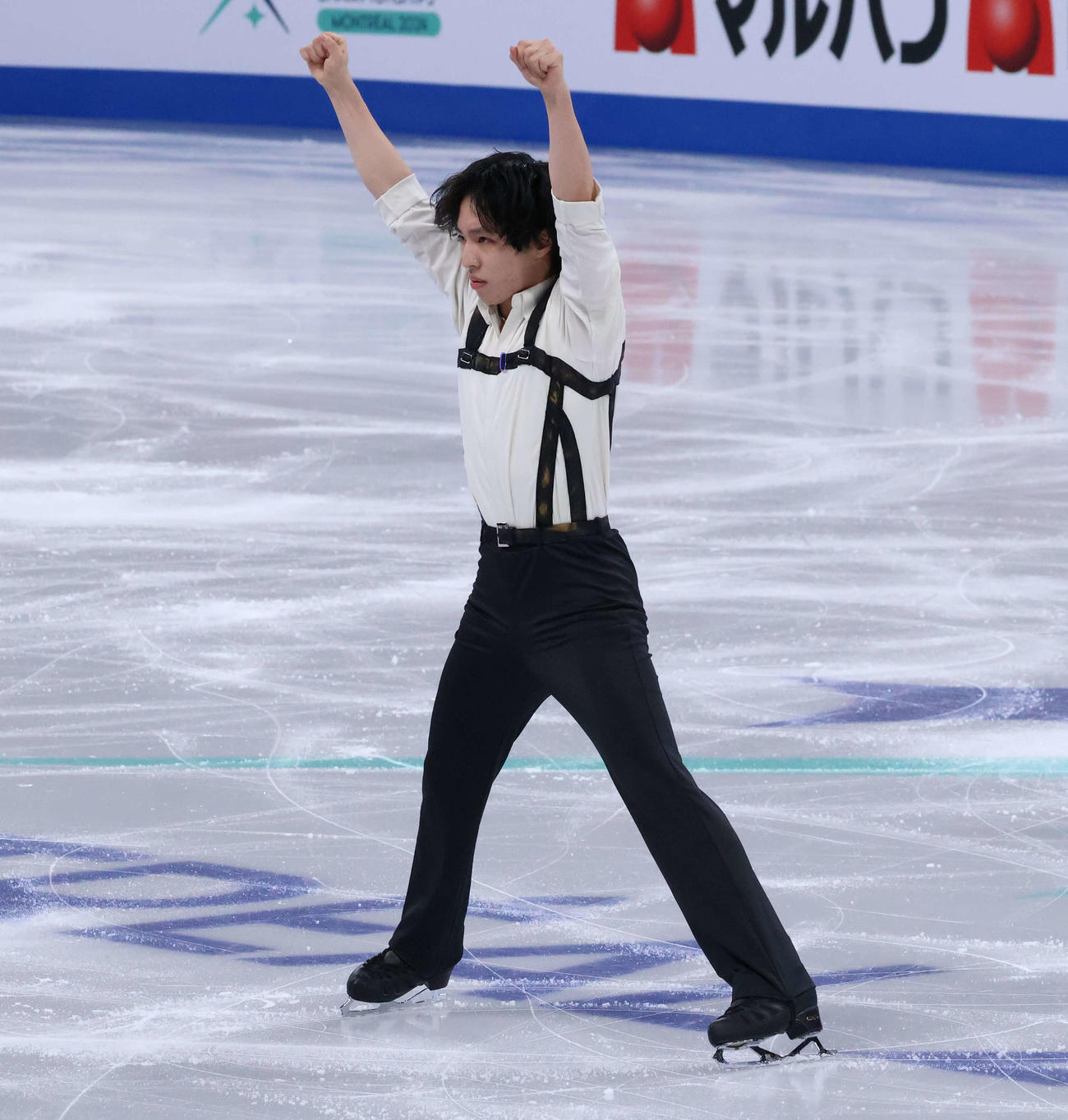 フリーをの演技を行う三浦
