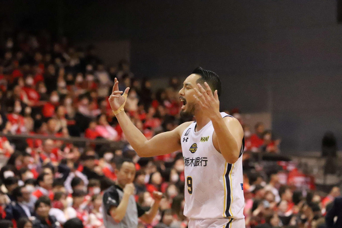 千葉J対宇都宮　試合開始から終了まで気迫を表に出していた宇都宮の遠藤祐亮（撮影・沢田啓太郎）