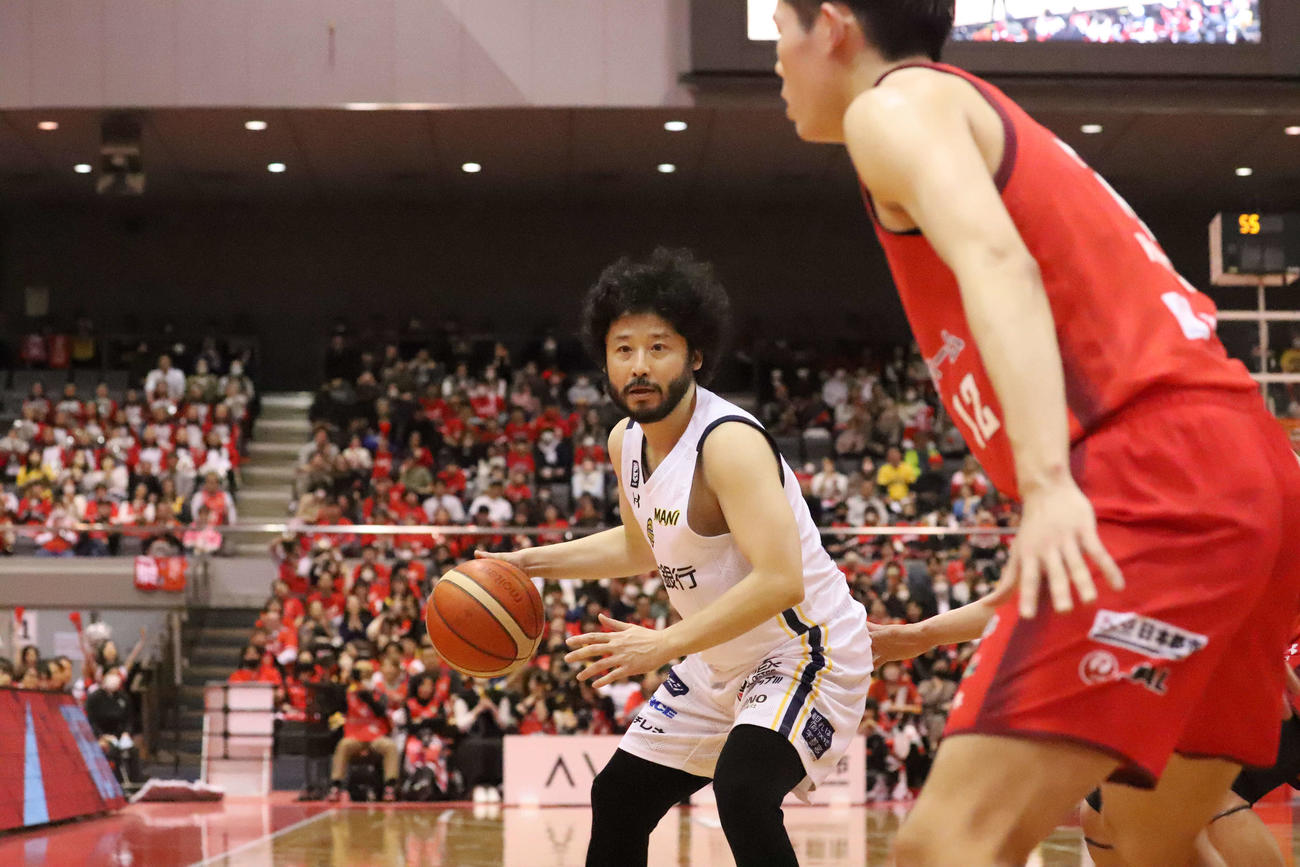 千葉J対宇都宮　2月4日のFE名古屋戦以来の出場で1アシストをマークした宇都宮・田臥勇太（撮影・沢田啓太郎）